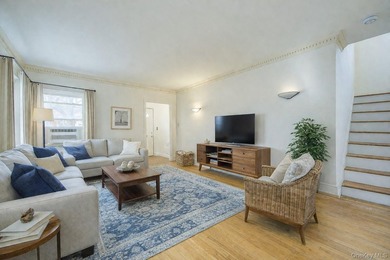 Welcome to this lovely 3 bed, 2 bath home located in the - photo 4