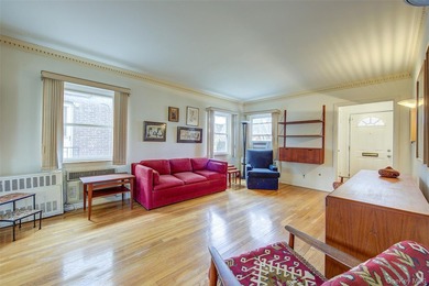 Welcome to this lovely 3 bed, 2 bath home located in the - photo 6