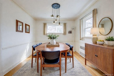 Welcome to this lovely 3 bed, 2 bath home located in the - photo 7