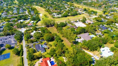 Rare opportunity to build a luxury custom estate in one of - photo 11