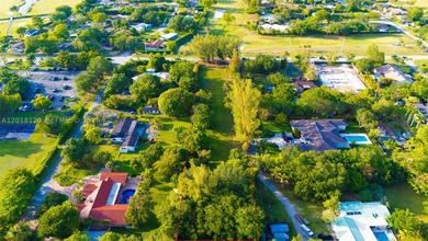 Rare opportunity to build a luxury custom estate in one of - photo 12