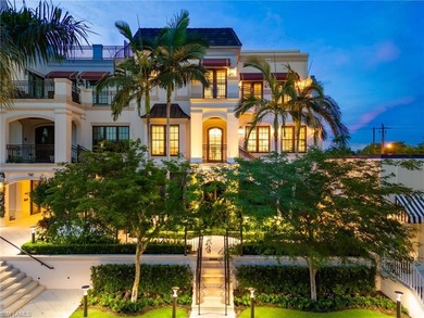 Steps from the boutique shopping and dining of Crayton Cove and - photo 1