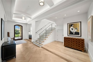 Steps from the boutique shopping and dining of Crayton Cove and - photo 8