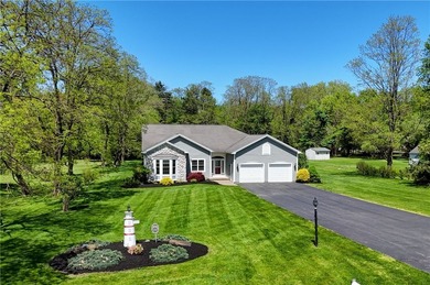 Welcome to this serene and private setting on 1.23 acres backing - photo 3