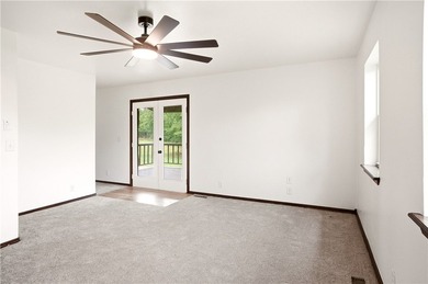 Wake up to beautiful views of Lake Tenkiller from the comfort of - photo 42