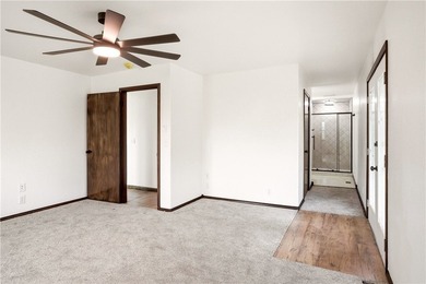 Wake up to beautiful views of Lake Tenkiller from the comfort of - photo 43