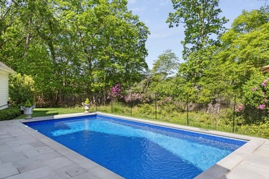 This property offers exclusive access to a private sandy bay - photo 4
