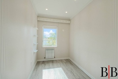Absolutely magnificently renovated top to bottom and in every - photo 12