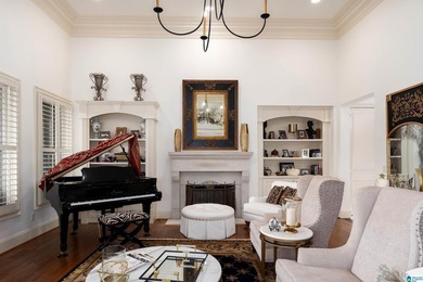 Immaculate Executive Home on No 6 Legacy Golf Course. Castle - photo 15