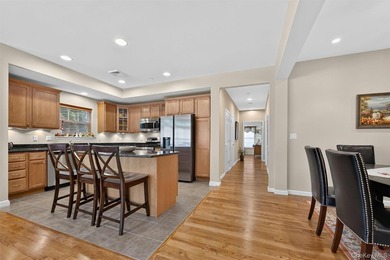 The BEST unit in Stoneleigh Woods is a bright, first floor end - photo 19