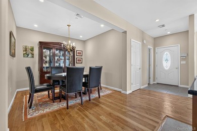The BEST unit in Stoneleigh Woods is a bright, first floor end - photo 27