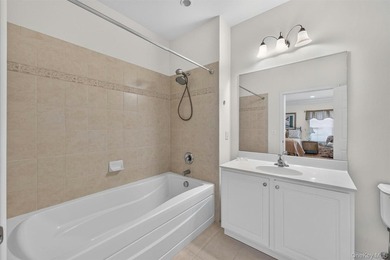 The BEST unit in Stoneleigh Woods is a bright, first floor end - photo 34