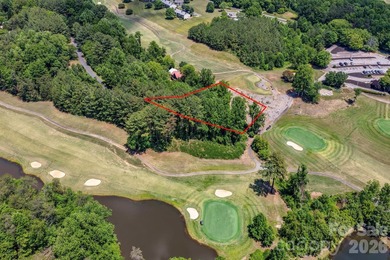 APPLE VALLEY GOLF COURSE---Beautiful Peninsula lot right on the - photo 1