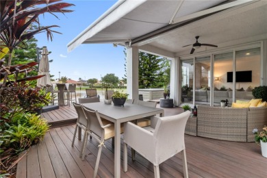 (private lake, pond, creek) Home For Sale in Doral Florida