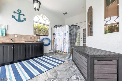 Stunning Southwest Cape Coral Gulf Access home on an oversized - photo 34