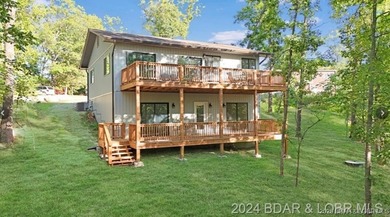 Great location for this adorable home. Home has 5 bedrooms and 5 - photo 3