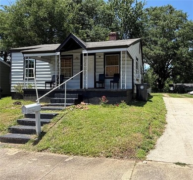 2 Bedroom, 1 Bath small home with kitchen, laundry space, front - photo 1