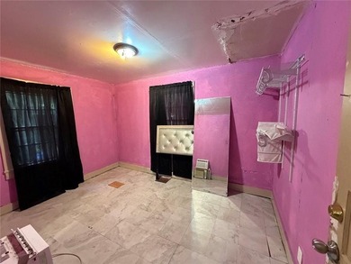 2 Bedroom, 1 Bath small home with kitchen, laundry space, front - photo 9