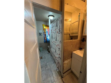 2 Bedroom, 1 Bath small home with kitchen, laundry space, front - photo 10