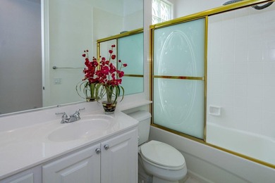 Welcome to luxury living in the prestigious Magnolia Bay - photo 28