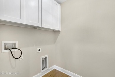 Welcome to this beautifully maintained 4-bedroom, 2-bath home in - photo 32
