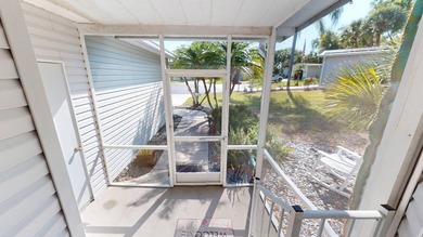 This charming and furnished home in Avon Park is located in the - photo 3