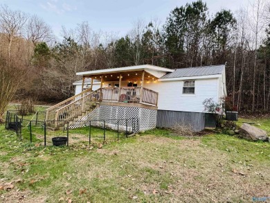 Lake Home For Sale in Guntersville, Alabama