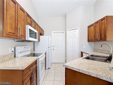 Welcome home to this well maintained 3 bedroom, 2 bath home - photo 21