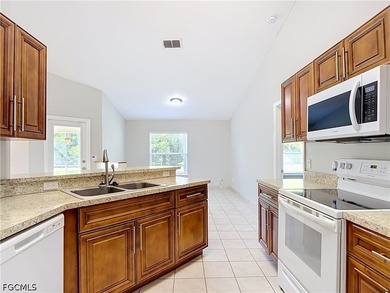 Welcome home to this well maintained 3 bedroom, 2 bath home - photo 22