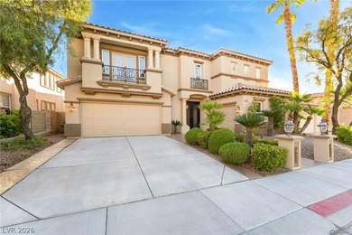 Experience elevated desert luxury in this immaculate estate in - photo 2