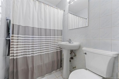 Welcome to this 2 bedroom home in Cloverdale Gardens! Located in - photo 7