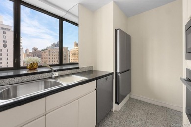 Located at the prime corner of 80th Street and Madison Avenue - photo 8