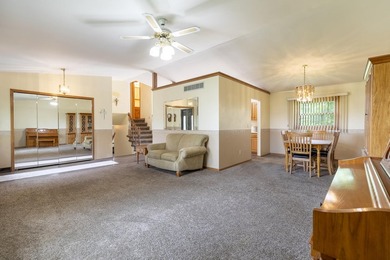 FISH, BOAT, GOLF AND VACATION AT HOME IN THIS SPACIOUS QUAD - photo 11