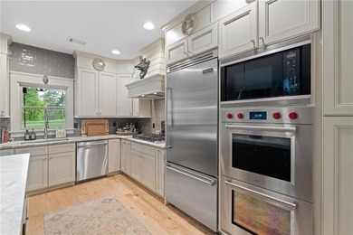 Blalock Lakes beauty with primary suite on main and effortless - photo 12
