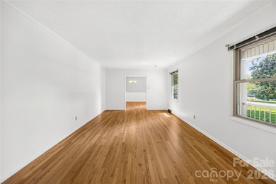SHOWINGS START ON JULY 16TH. Discover the perfect blend of - photo 13