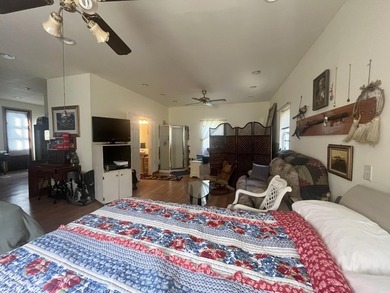 This is a GREAT opportunity to buy a detached, single-family - photo 17