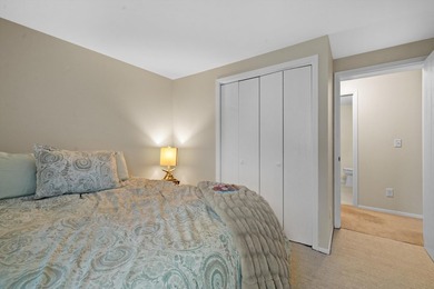 Beautifully updated 3BR/2BA first-floor condo in the rarely - photo 17