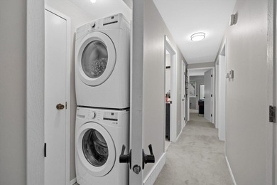 Beautifully updated 3BR/2BA first-floor condo in the rarely - photo 20