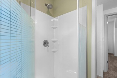 Completely remodeled interior from top to bottom, this country - photo 22