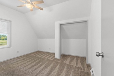 Completely remodeled interior from top to bottom, this country - photo 25