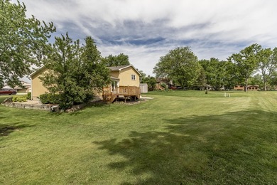 FISH, BOAT, GOLF AND VACATION AT HOME IN THIS SPACIOUS QUAD - photo 27