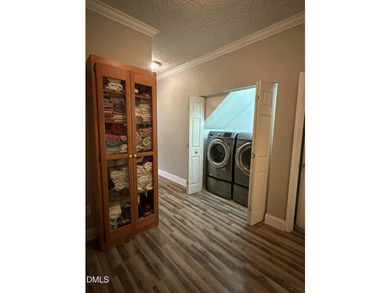 Welcome to 121 Santee Drive in the gated Lake Royale community! - photo 33