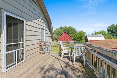 Completely remodeled interior from top to bottom, this country - photo 35