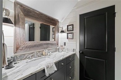 Blalock Lakes beauty with primary suite on main and effortless - photo 36