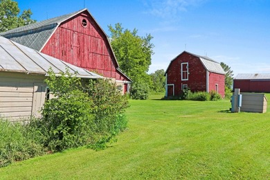 Completely remodeled interior from top to bottom, this country - photo 37