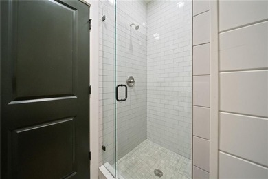 Blalock Lakes beauty with primary suite on main and effortless - photo 42
