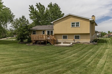 FISH, BOAT, GOLF AND VACATION AT HOME IN THIS SPACIOUS QUAD - photo 43