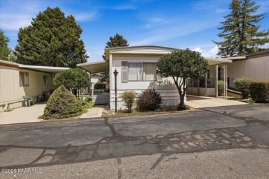 Location, location, location! Wonderful split floorplan, 2 bed 2 - photo 1