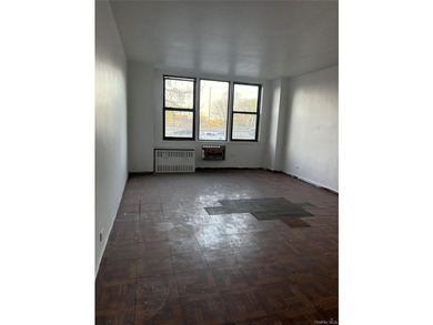 One-Bedroom Co-op for Sale in Pelham Bay Welcome to your next - photo 15