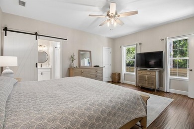 Welcome home to this beautifully maintained one-owner residence - photo 20